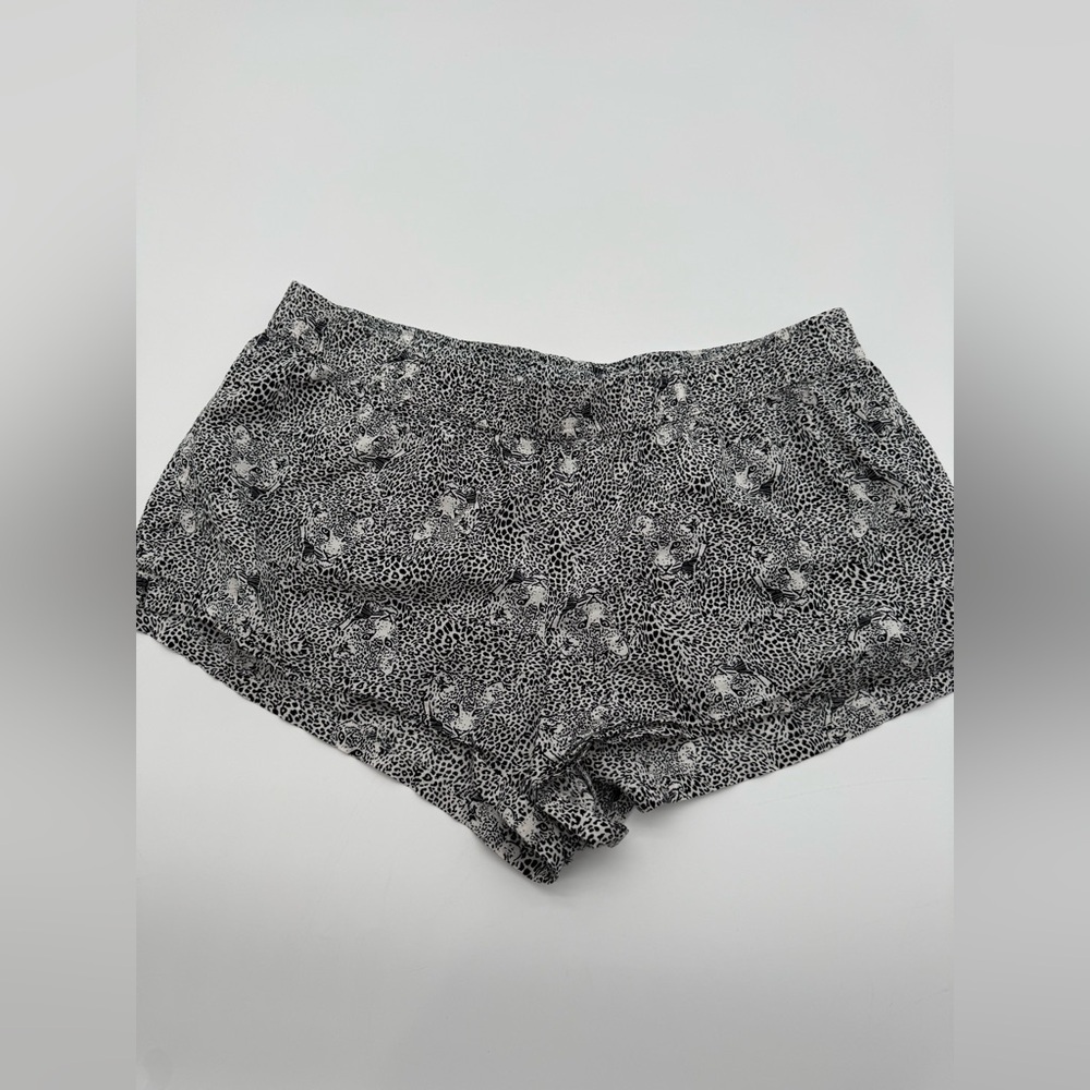 Victoria’s Secret Comfy Lounge Black & White Animal Print Sleep Shorts EUC Sz Lg